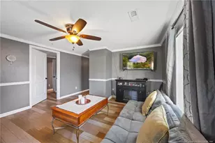 303 W Martin St, Benson, NC 27504 - Photo 8