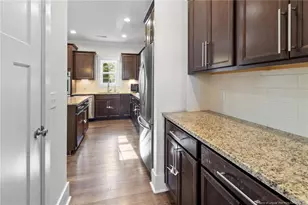 1423 Creekwood Rd, Hope Mills, NC 28348 - Photo 12