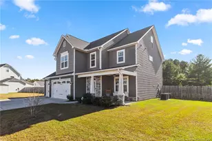 1423 Creekwood Rd, Hope Mills, NC 28348 - Photo 6