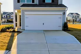 272 Bruce Dr, Dunn, NC 28334 - Photo 1