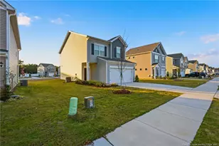 272 Bruce Dr, Dunn, NC 28334 - Photo 2