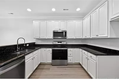 911 Cora Lee Drive, Fayetteville, NC 28303 - Photo 8