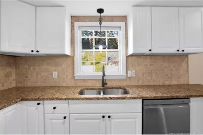 316 W Elwood Avenue, Raeford, NC 28376 - Photo 18