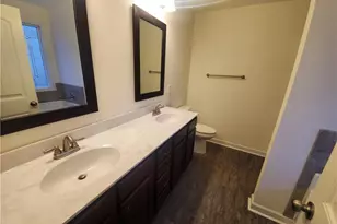 1717 Cherrypoint Dr, Fayetteville, NC 28306 - Photo 16