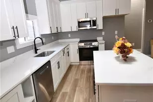 725 Piccadilly Courts, Sanford, NC 27332 - Photo 6