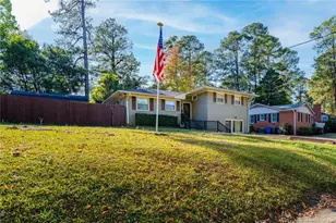 1817 McGougan Rd, Fayetteville, NC 28303 - Photo 4