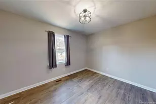 711 Bronco Ln, Fayetteville, NC 28303 - Photo 14