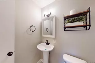 711 Bronco Ln, Fayetteville, NC 28303 - Photo 8