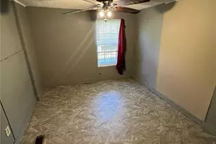 566 Quail Run Rd, Lumberton, NC 28358 - Photo 12