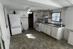 566 Quail Run Rd, Lumberton, NC 28358 - Photo 8