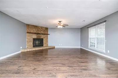 6925 Timbercroft Lane, Fayetteville, NC 28314 - Photo 2