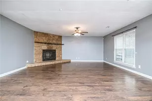 6925 Timbercroft Ln, Fayetteville, NC 28314 - Photo 2