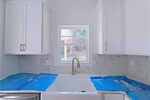 2513 Spring Valley Rd, Fayetteville, NC 28303 - Photo 8