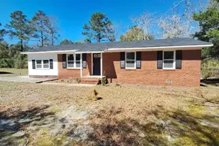 427 Jones Ave, Raeford, NC 28376 - Photo 1