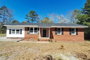 427 Jones Ave, Raeford, NC 28376 - Photo 2