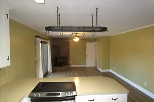 615 Galloway Dr, Fayetteville, NC 28303 - Photo 8