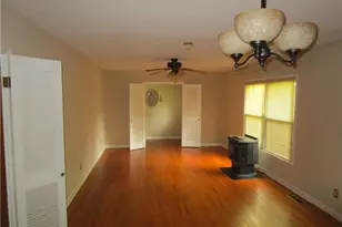 615 Galloway Dr, Fayetteville, NC 28303 - Photo 8