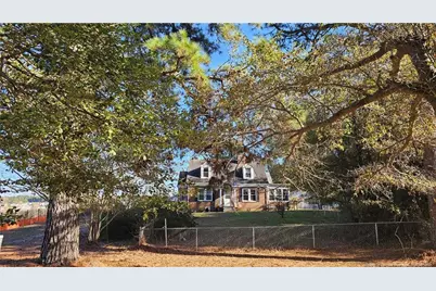 1801 Carthage Street, Sanford, NC 27330 - Photo 2