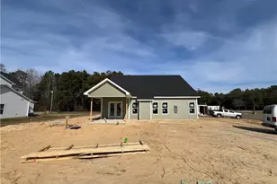 2118 Smith Rd, Hope Mills, NC 28348 - Photo 2