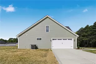 2118 Smith Rd, Hope Mills, NC 28348 - Photo 4