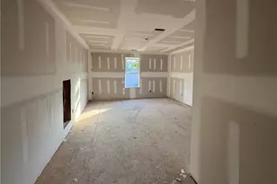 2118 Smith Rd, Hope Mills, NC 28348 - Photo 4