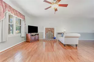 309 S Currie Dr, Sanford, NC 27330 - Photo 4