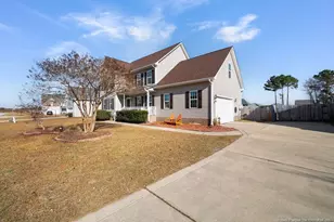 185 Sunflower St, Raeford, NC 28376 - Photo 2