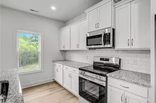 114 Kingwood Dr, Lillington, NC 27546 - Photo 10