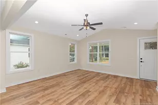 229 E Washington St, Coats, NC 27521 - Photo 8