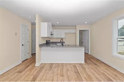 229 E Washington Street, Coats, NC 27521 - Photo 10