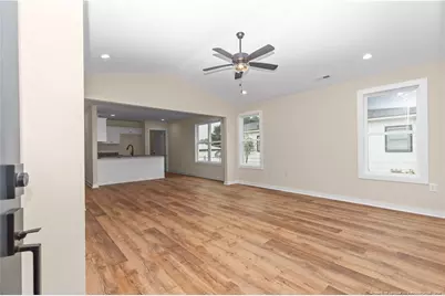 229 E Washington Street, Coats, NC 27521 - Photo 6