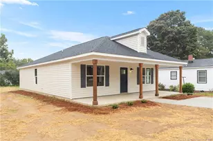 229 E Washington St, Coats, NC 27521 - Photo 2