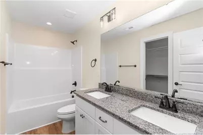 229 E Washington Street, Coats, NC 27521 - Photo 20