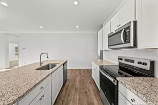 266 Happy Trail Rd, Aberdeen, NC 28315 - Photo 18