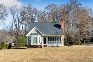 4101 Carson Dr, Sanford, NC 27332 - Photo 2