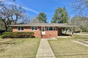 531 E Donaldson Ave, Raeford, NC 28376 - Photo 1