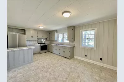 531 E Donaldson Avenue, Raeford, NC 28376 - Photo 2