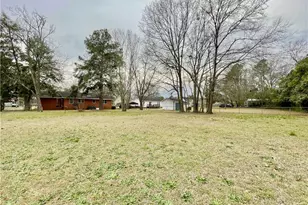 531 E Donaldson Ave, Raeford, NC 28376 - Photo 16