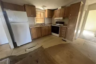 2964 Popes Crossing Rd, Lumberton, NC 28358 - Photo 6