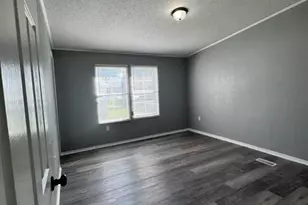 114 Oak St, Fayetteville, NC 28306 - Photo 2