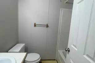 142 Oak St, Fayetteville, NC 28306 - Photo 6