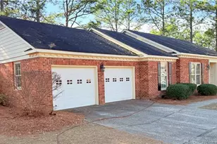 2102 Clinchfield Dr, Fayetteville, NC 28304 - Photo 2