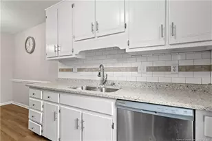 725 Mosswood Ln, Fayetteville, NC 28311 - Photo 10