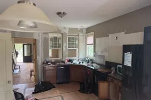 29 Albert Ct, Sanford, NC 27332 - Photo 2