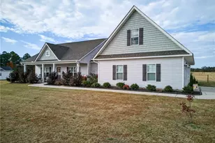 193 Rocking Horse Ln, Raeford, NC 28376 - Photo 4