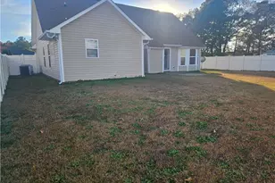 7796 Buttonwood Ave, Fayetteville, NC 28314 - Photo 4