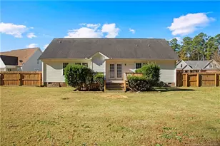 216 Lockhaven Pl, Raeford, NC 28376 - Photo 4