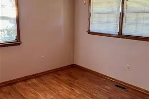 8618 72 Hwy, Lumberton, NC 28372 - Photo 12