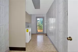 549 Rainforest Rd, Hope Mills, NC 28348 - Photo 10