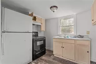 614 Hall St, Laurinburg, NC 28352 - Photo 10